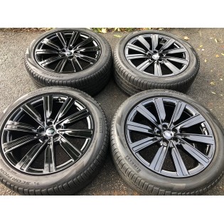 22â€ Range Rover vogue L460 style 1073 black alloy wheels / tyres
